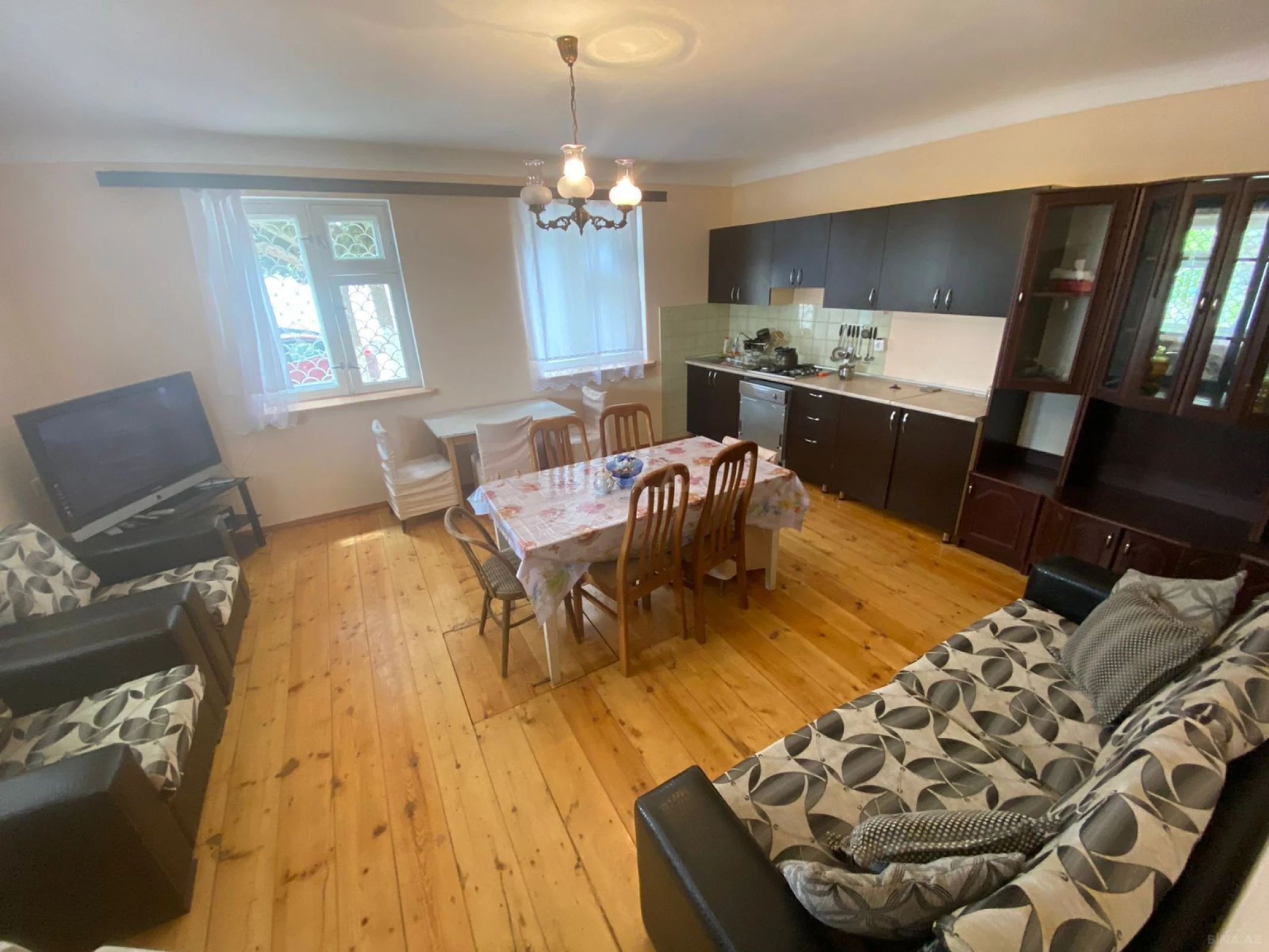 Kirayə verilir 5 otaqlı həyət evi 200 m²