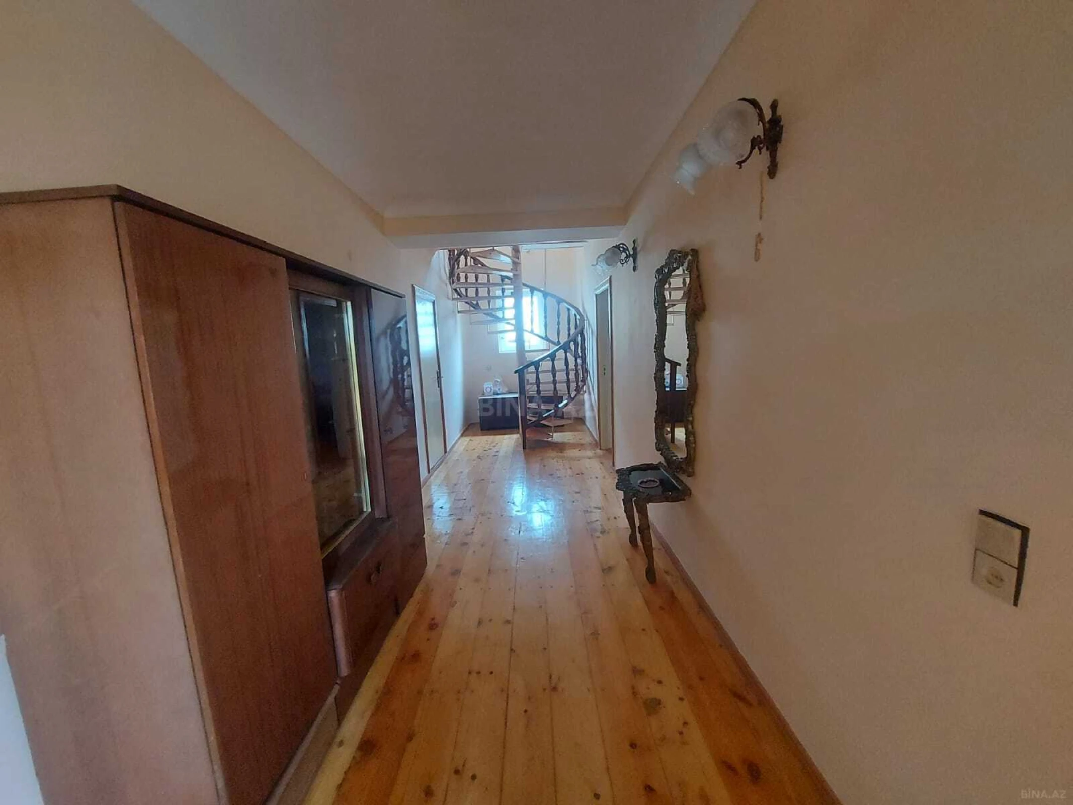 Kirayə verilir 5 otaqlı həyət evi 200 m²