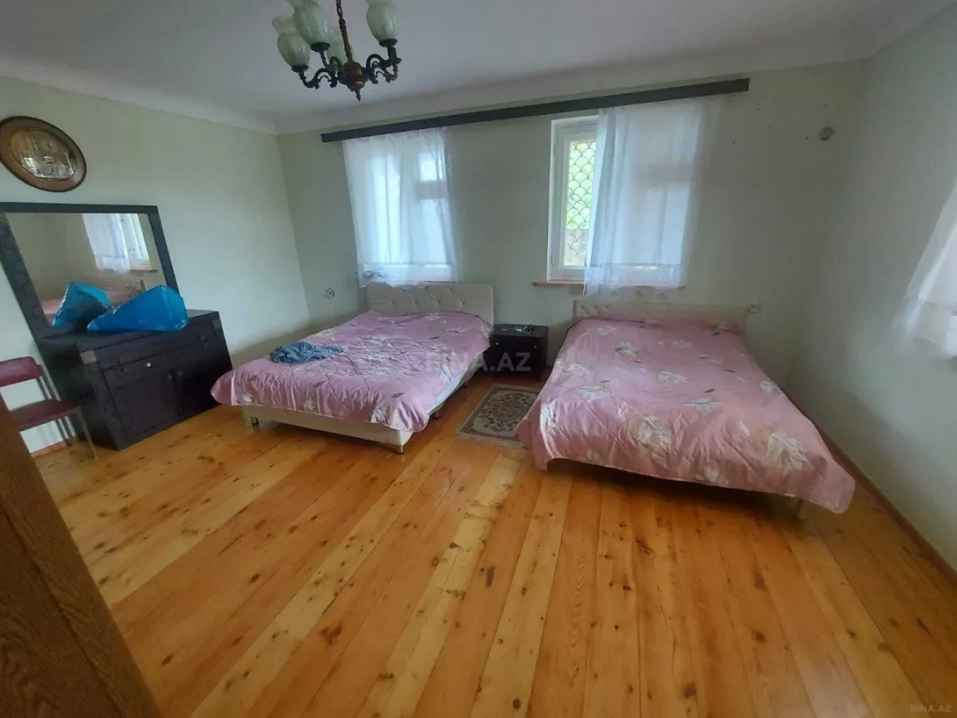 Kirayə verilir 5 otaqlı həyət evi 200 m²