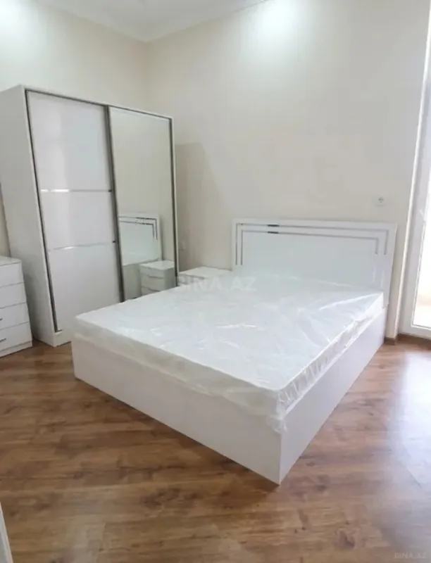 Kirayə verilir 2 otaqlı mənzil 65 m²