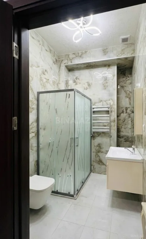 Kirayə verilir 2 otaqlı mənzil 65 m²