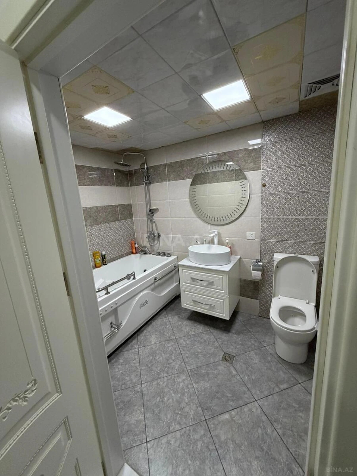 Satılır 2 otaqlı mənzil 55 m²