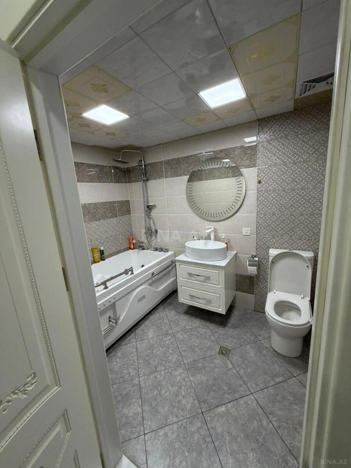 Satılır 2 otaqlı mənzil 55 m²