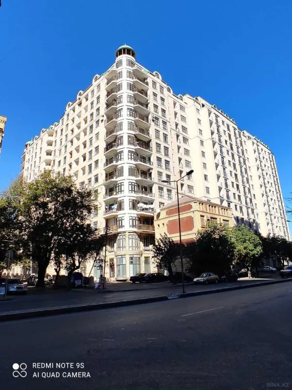 Satılır 3 otaqlı mənzil 101 m²