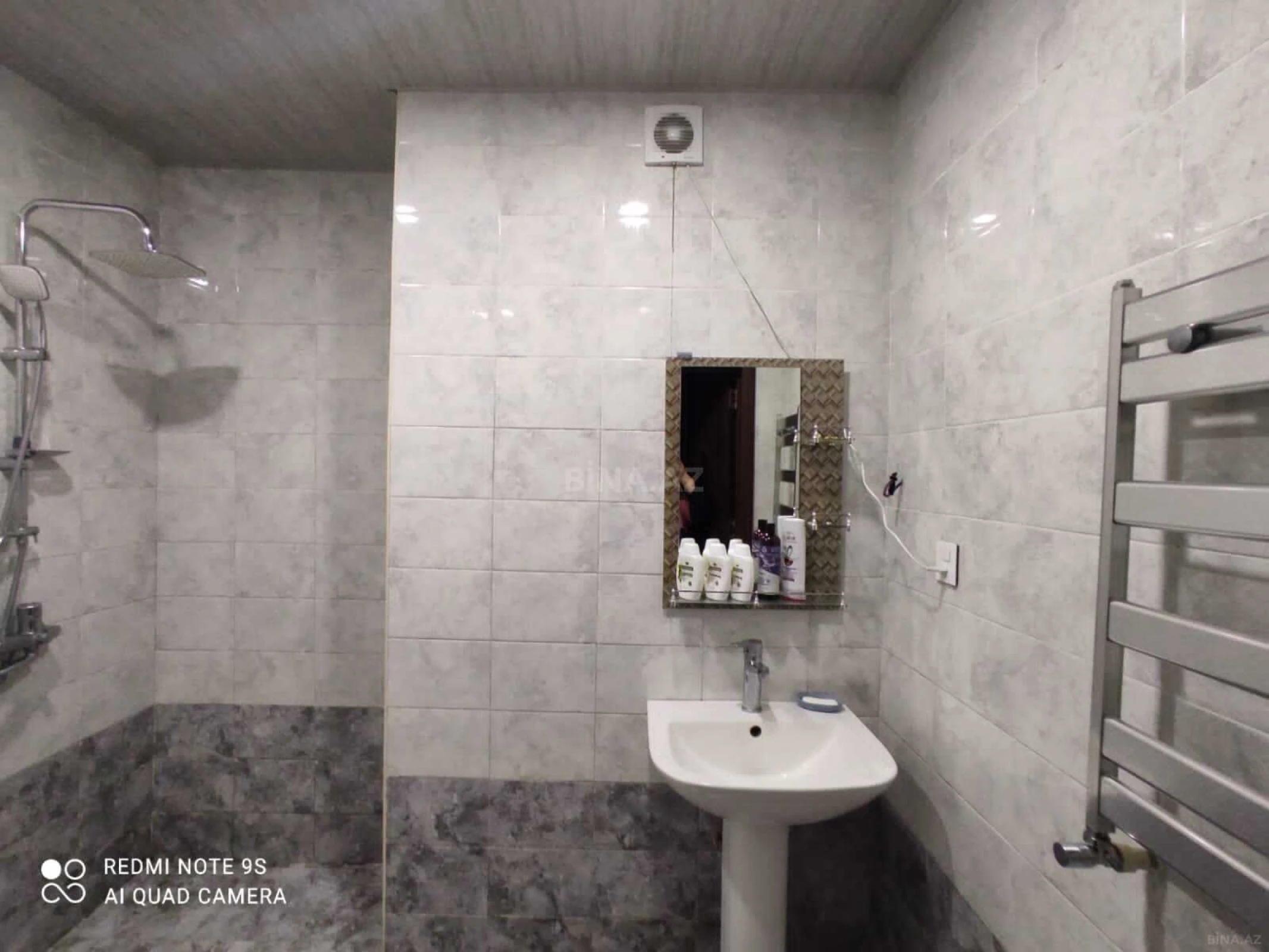 Satılır 3 otaqlı mənzil 101 m²