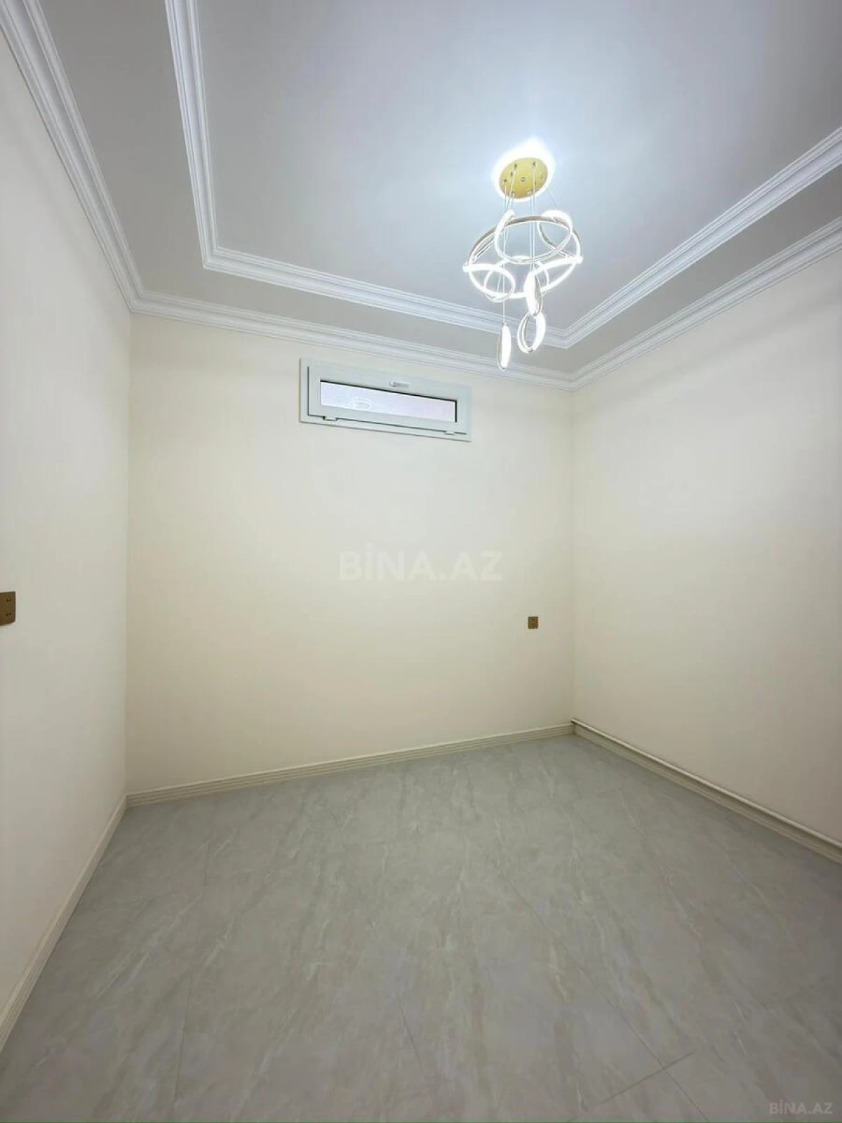 Kirayə verilir 2 otaqlı mənzil 78 m²