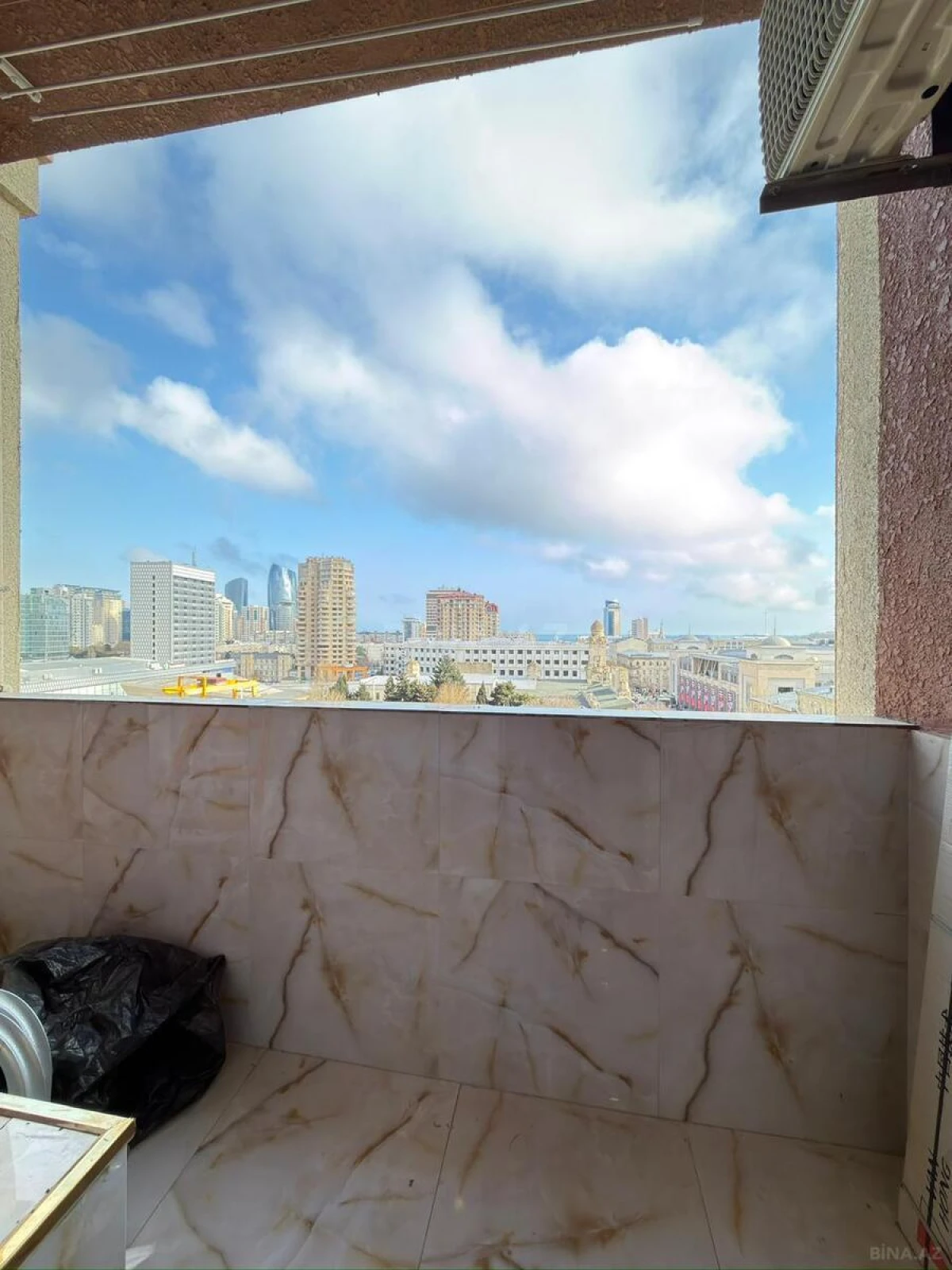 Kirayə verilir 2 otaqlı mənzil 78 m²