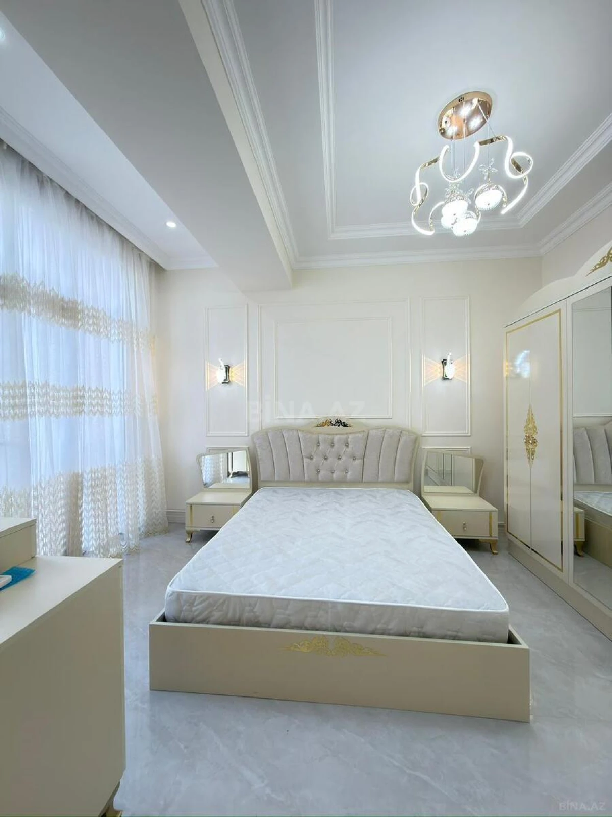 Kirayə verilir 2 otaqlı mənzil 78 m²