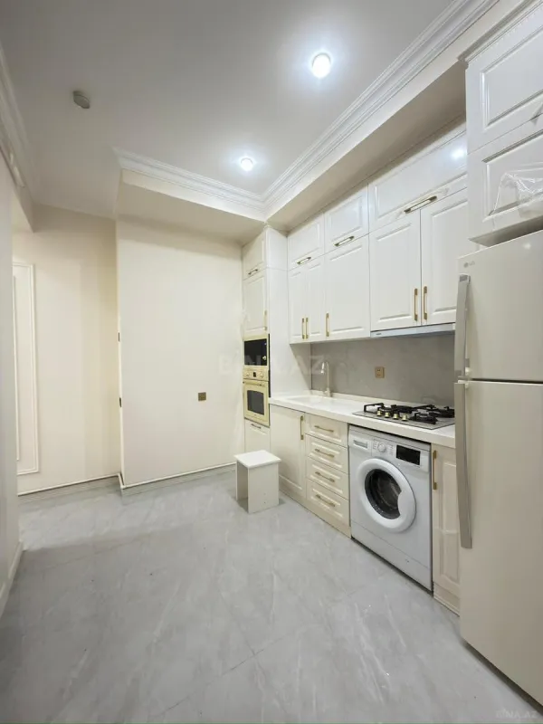 Kirayə verilir 2 otaqlı mənzil 78 m²