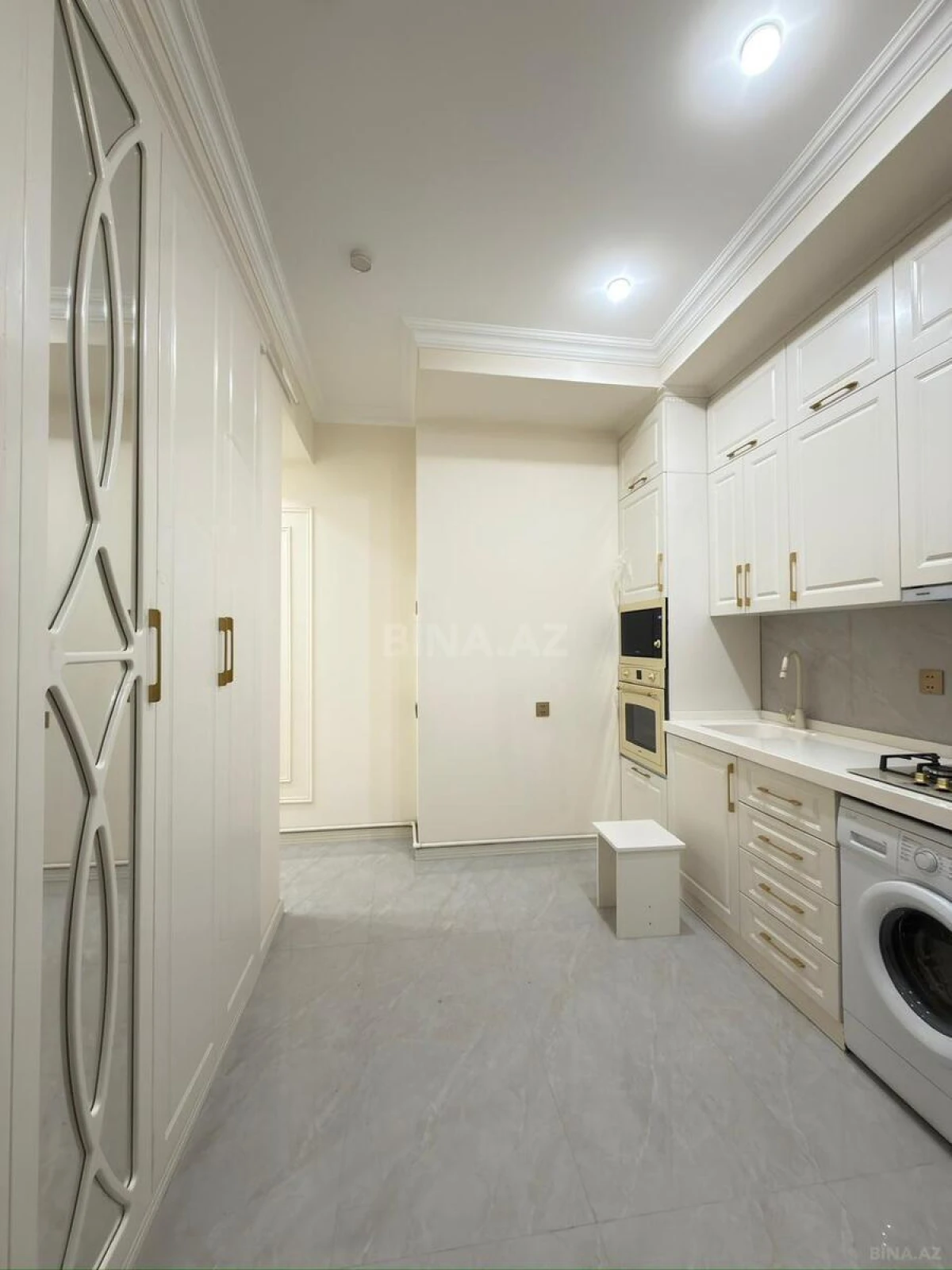 Kirayə verilir 2 otaqlı mənzil 78 m²