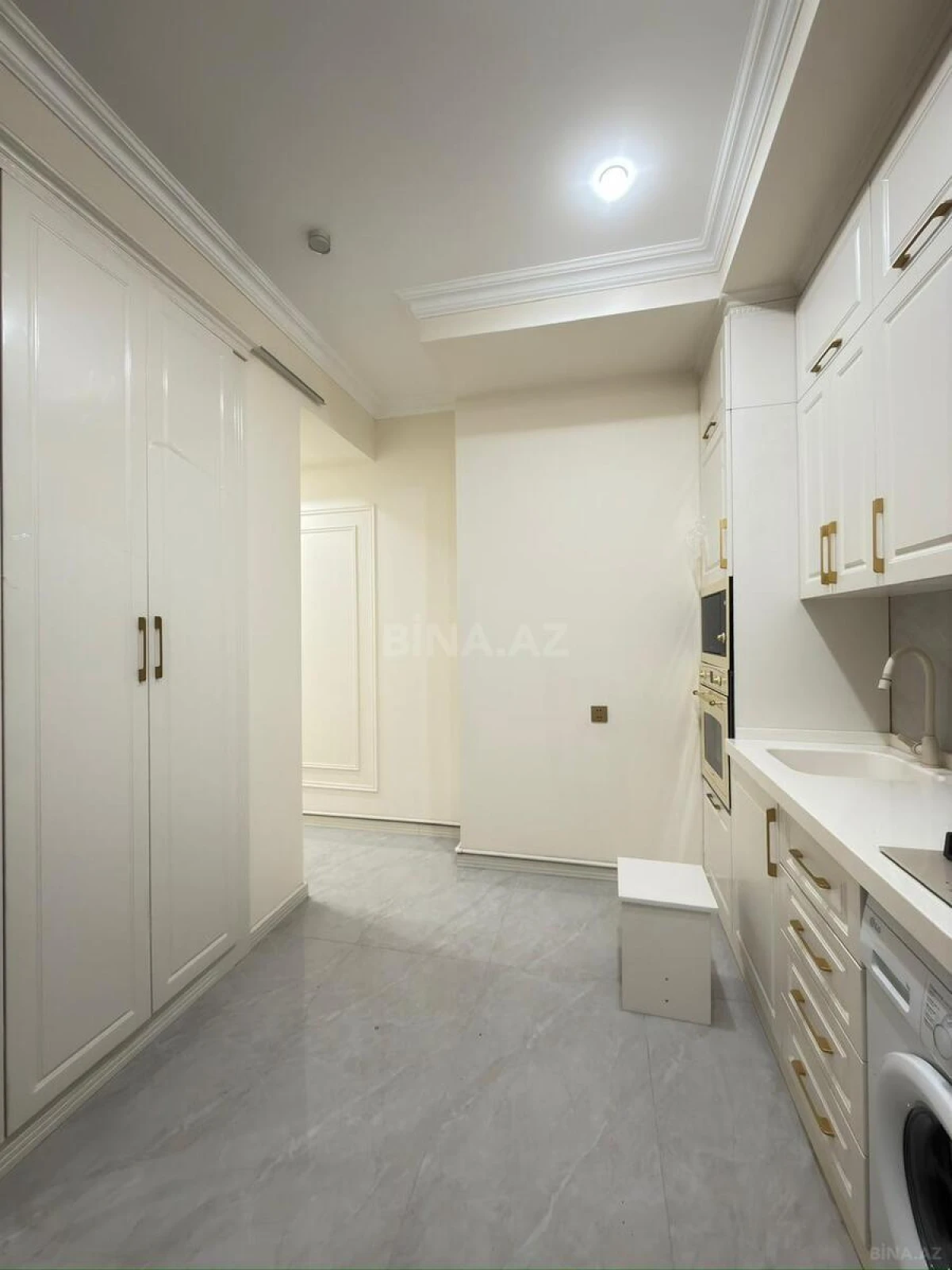 Kirayə verilir 2 otaqlı mənzil 78 m²