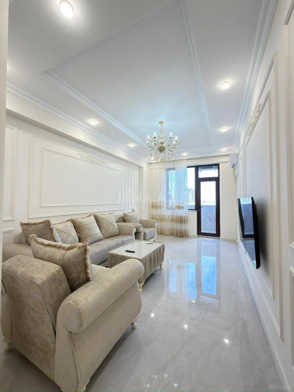 Kirayə verilir 2 otaqlı mənzil 78 m²