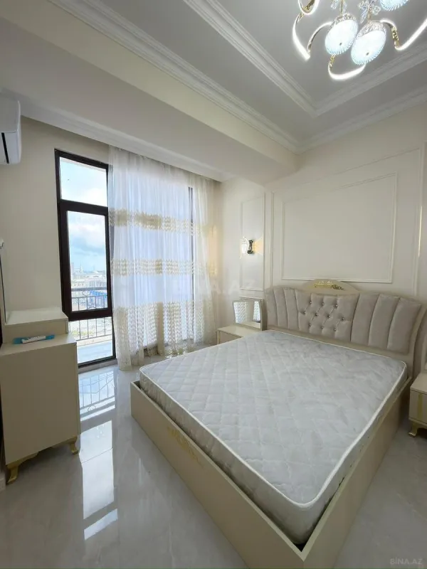 Kirayə verilir 2 otaqlı mənzil 78 m²