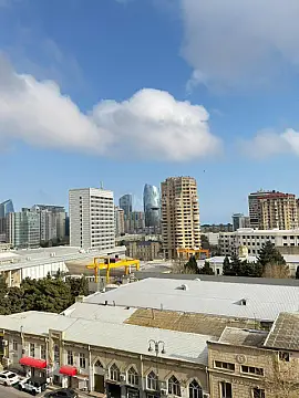 Kirayə verilir 2 otaqlı mənzil 78 m² — Bakı 2 otaq 78.00 m²