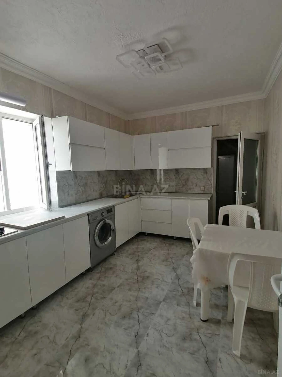 Satılır 6 otaqlı həyət evi 200 m²