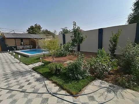 Satılır 6 otaqlı həyət evi 200 m²