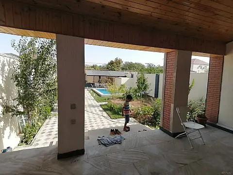 Satılır 6 otaqlı həyət evi 200 m²