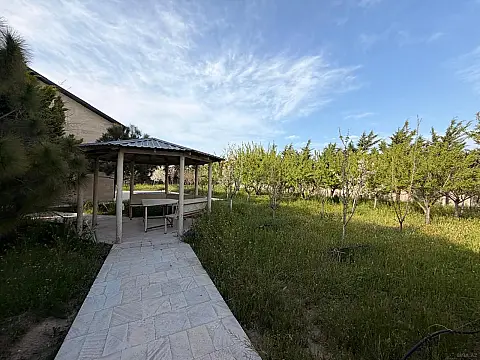 Satılır 3 otaqlı həyət evi 165 m²