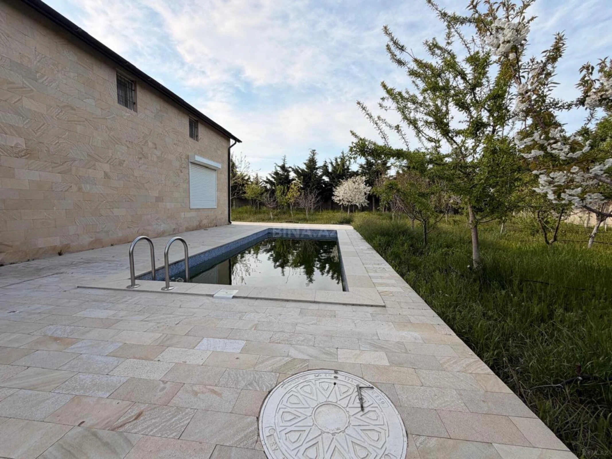 Satılır 3 otaqlı həyət evi 165 m²