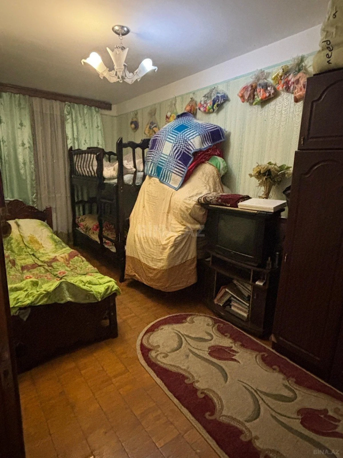 Satılır 4 otaqlı mənzil 100 m²