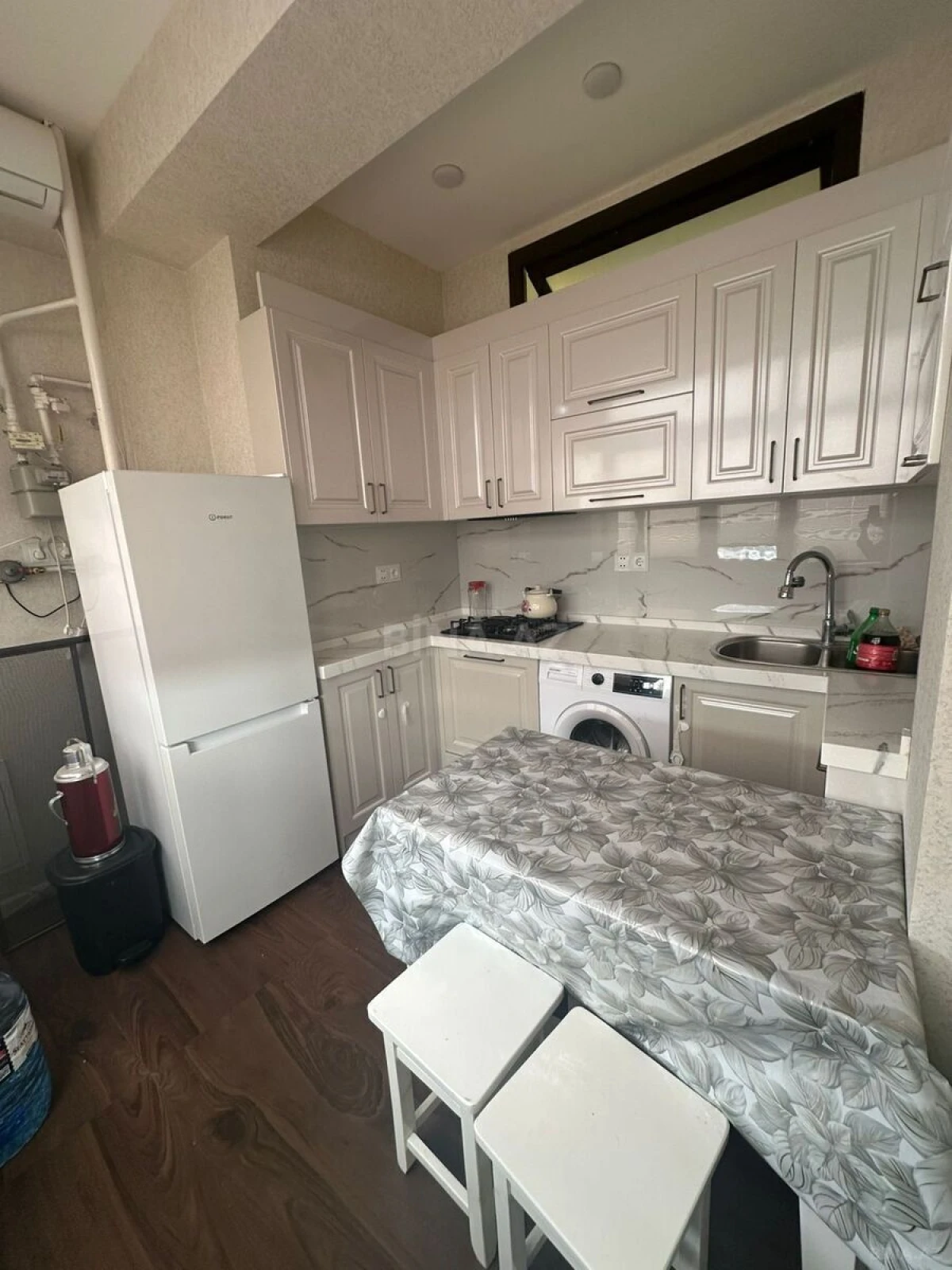 Kirayə verilir 2 otaqlı mənzil 65 m²