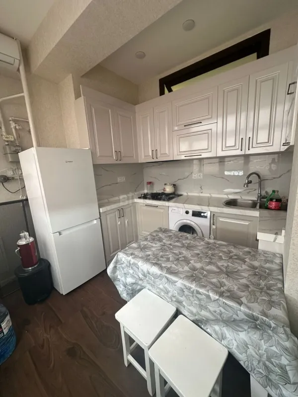 Kirayə verilir 2 otaqlı mənzil 65 m²