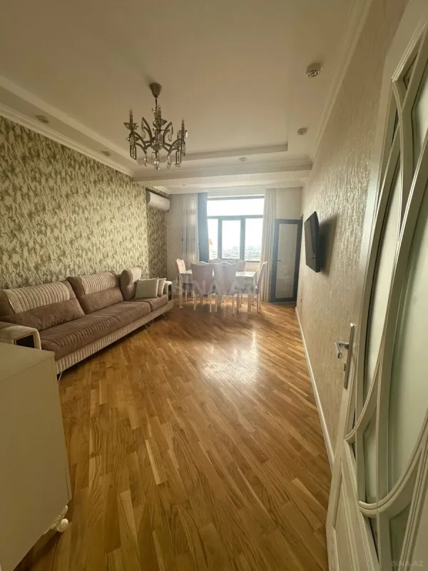 Kirayə verilir 2 otaqlı mənzil 65 m²