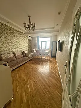 Kirayə verilir 2 otaqlı mənzil 65 m²