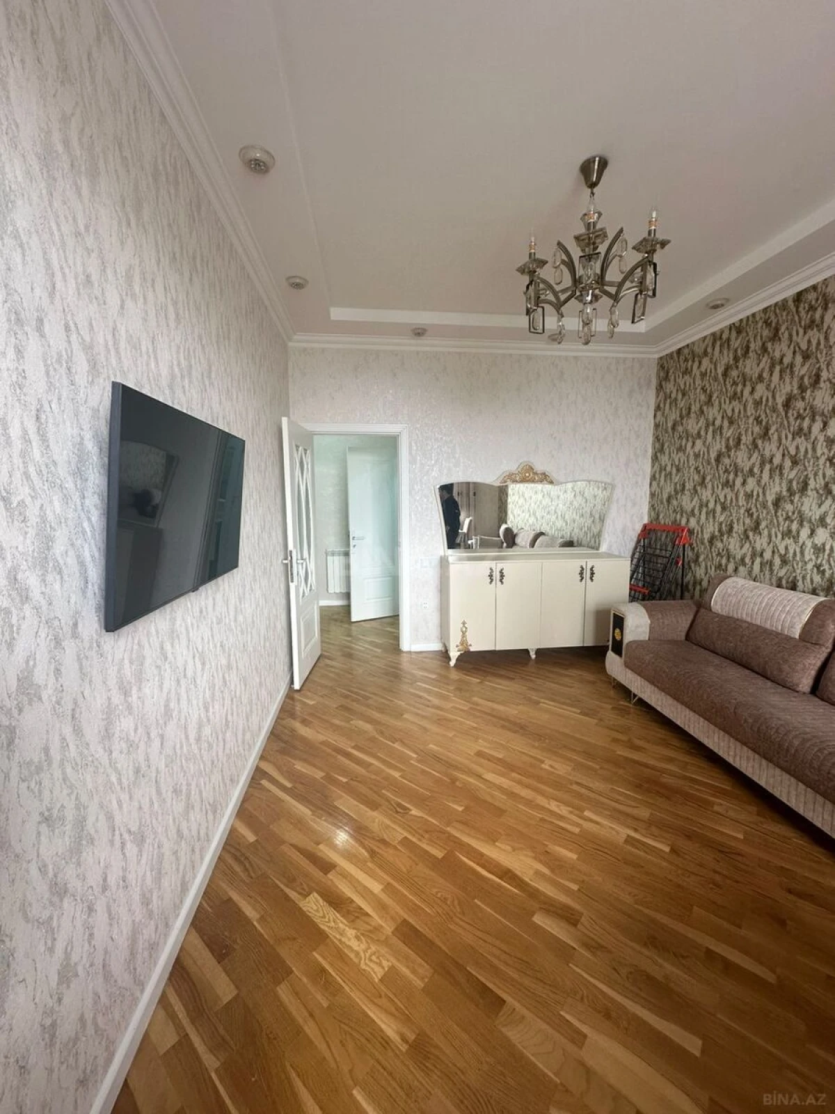 Kirayə verilir 2 otaqlı mənzil 65 m²