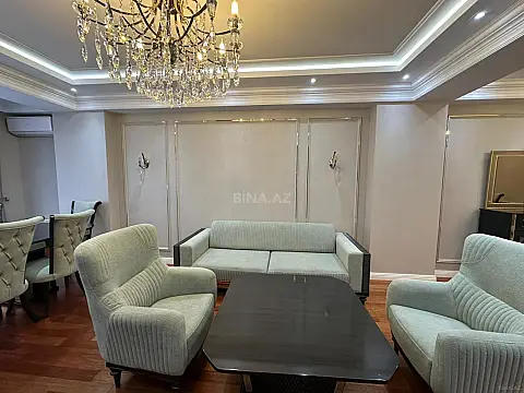 Satılır 4 otaqlı mənzil 164 m²