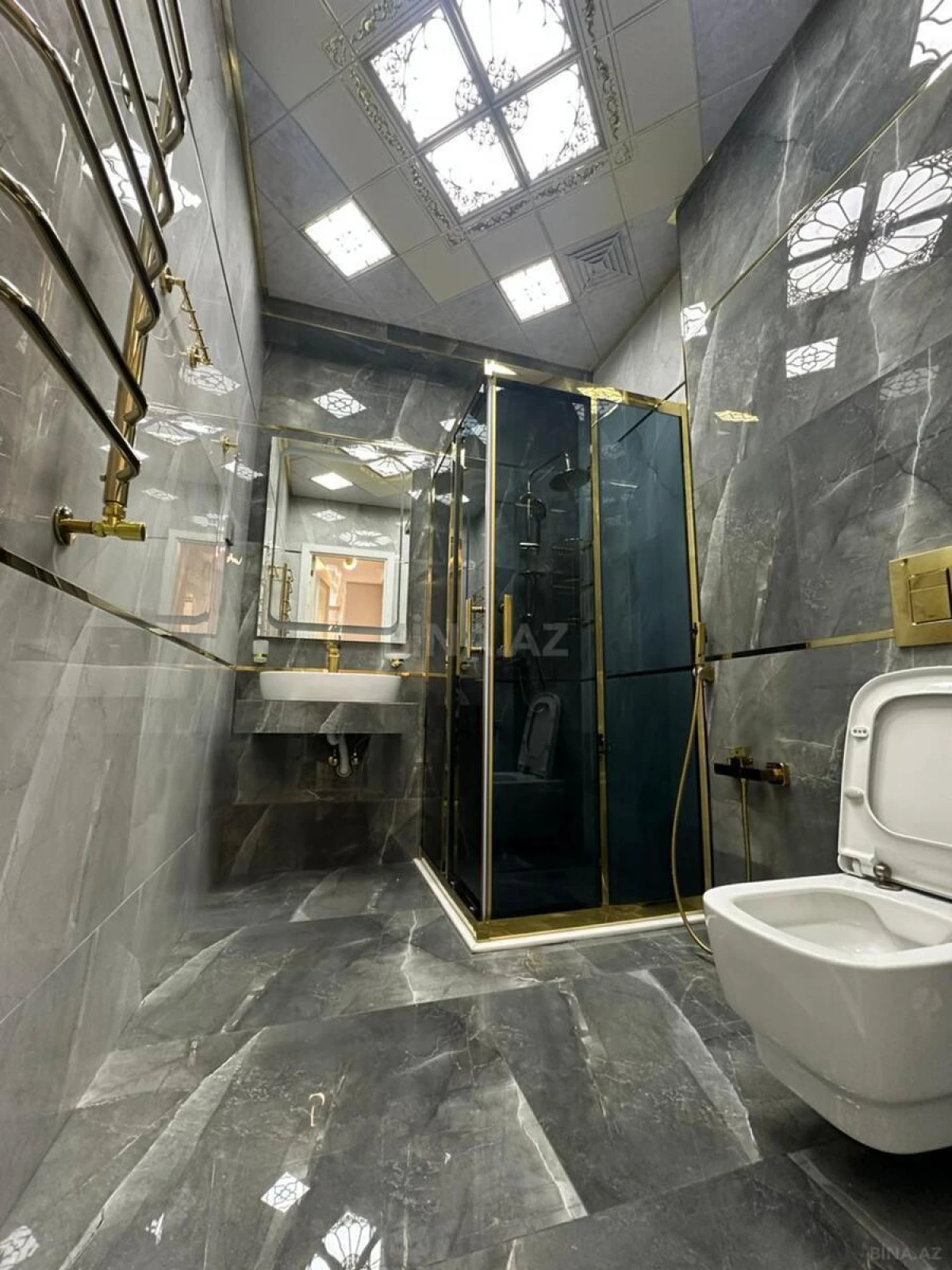 Satılır 4 otaqlı mənzil 164 m²