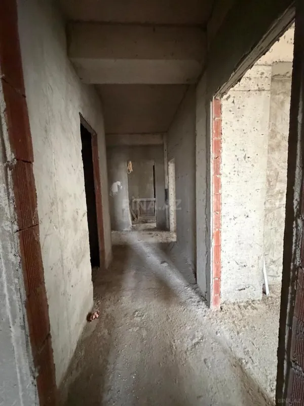Satılır 3 otaqlı mənzil 130 m²