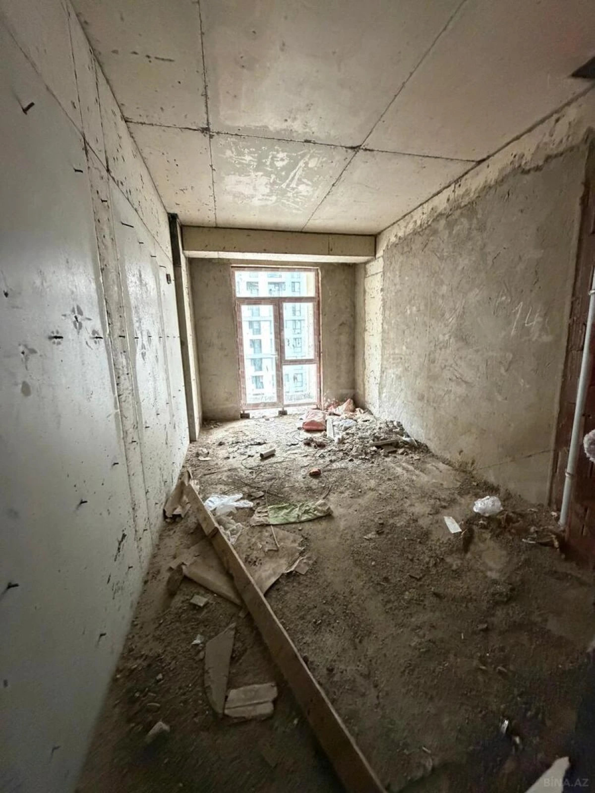 Satılır 3 otaqlı mənzil 130 m²