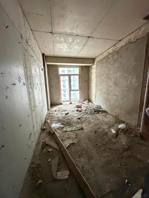 Satılır 3 otaqlı mənzil 130 m²