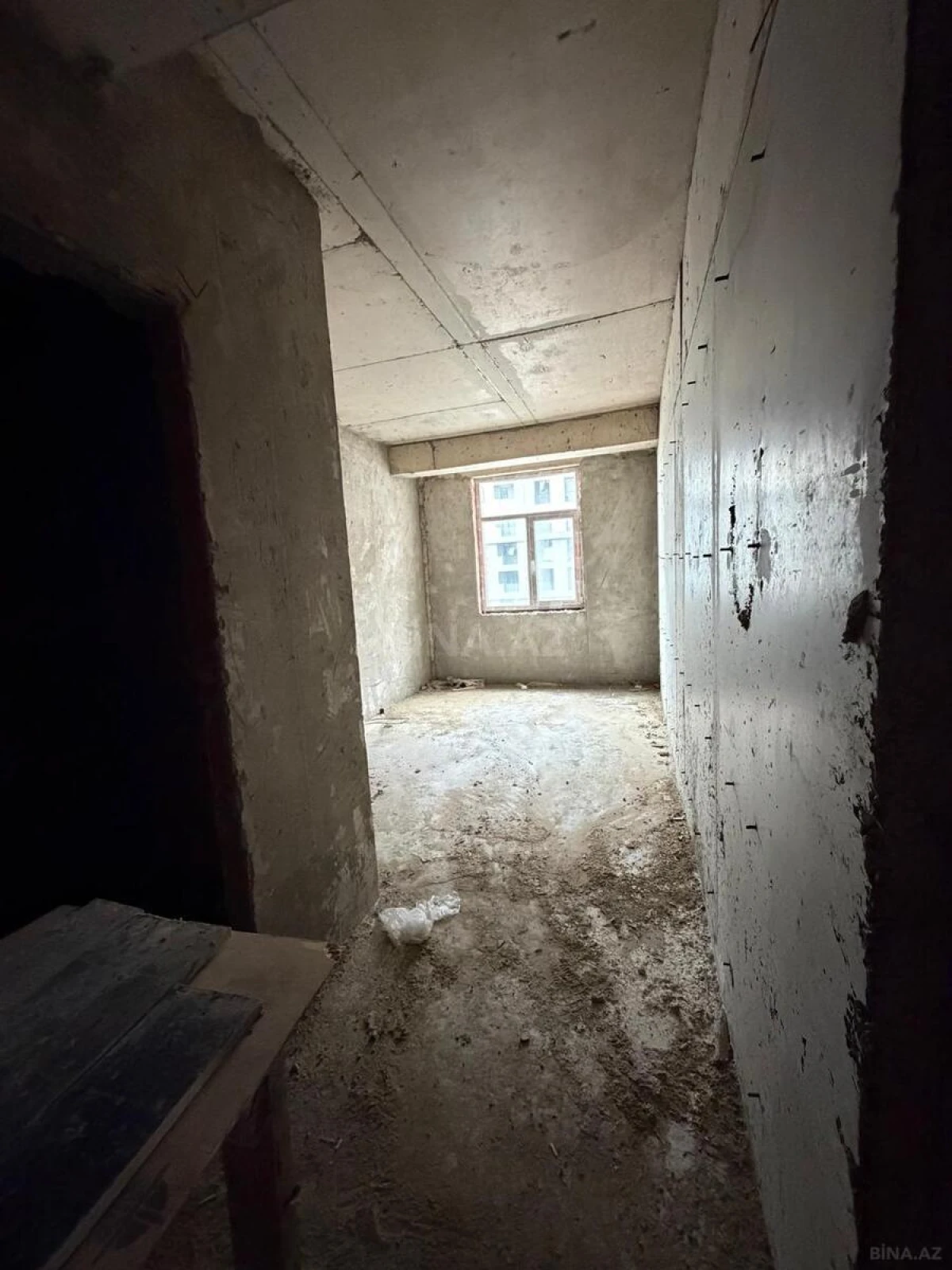 Satılır 3 otaqlı mənzil 130 m²