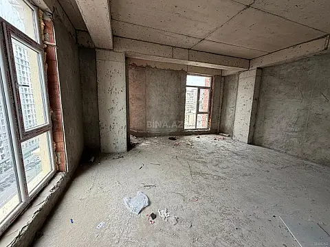 Satılır 3 otaqlı mənzil 130 m²