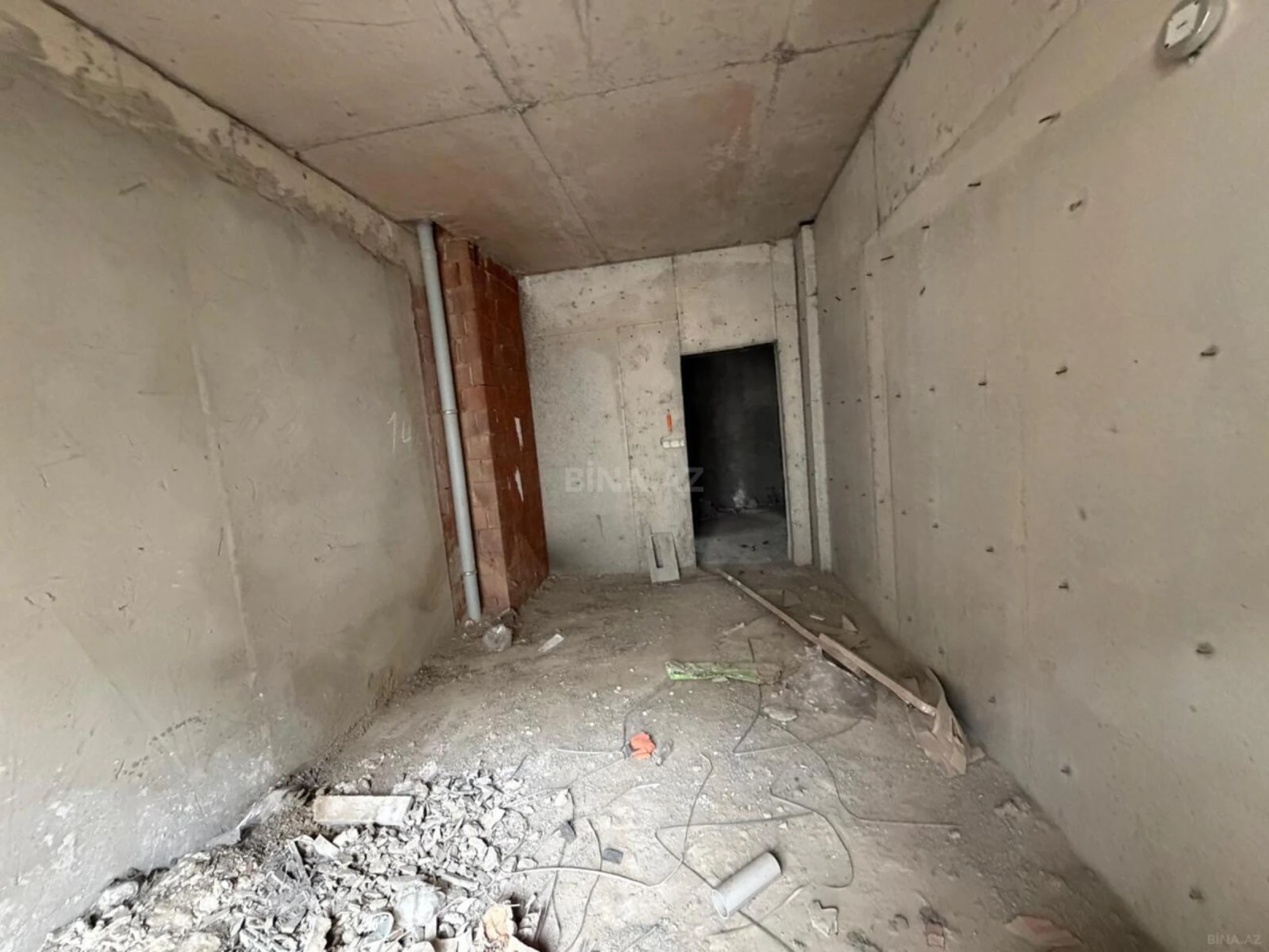 Satılır 3 otaqlı mənzil 130 m²