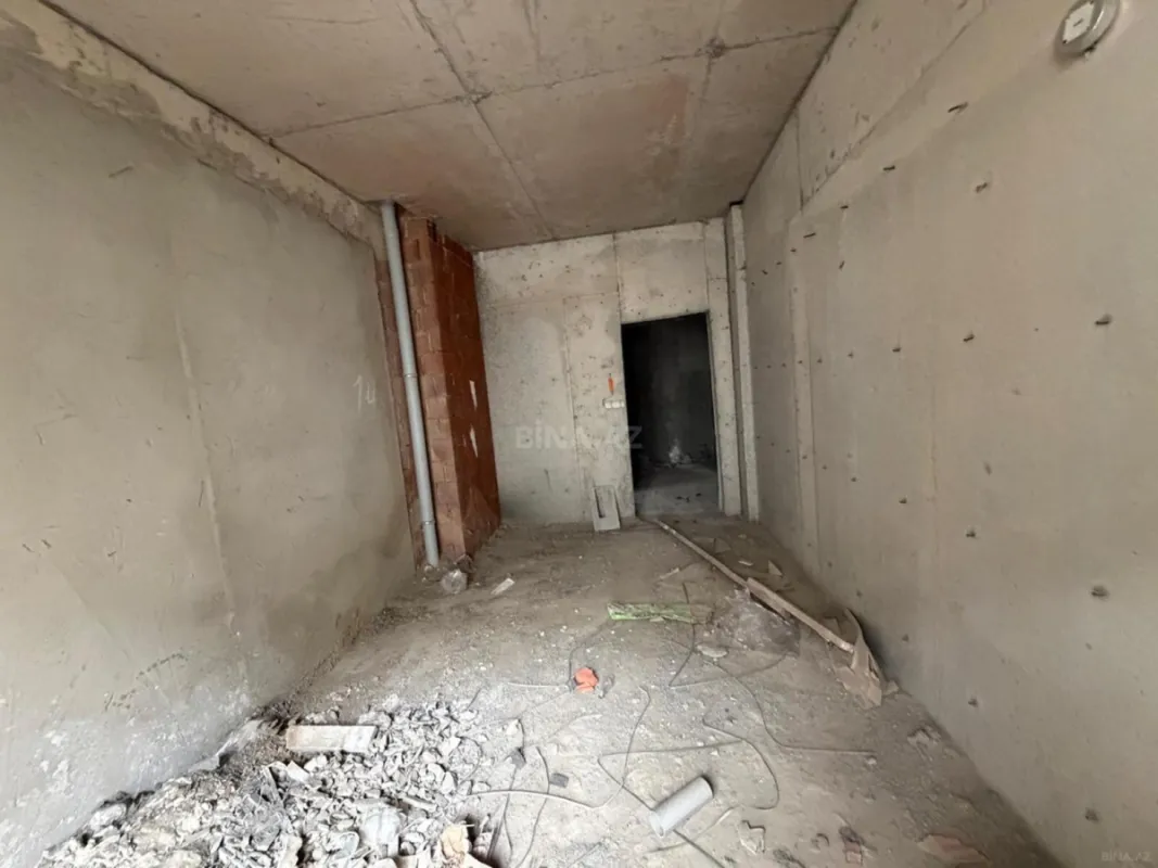 Satılır 3 otaqlı mənzil 130 m²