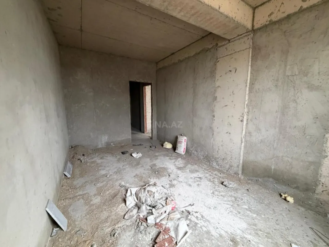 Satılır 3 otaqlı mənzil 130 m²