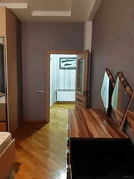 Satılır 1 otaqlı mənzil 61 m²