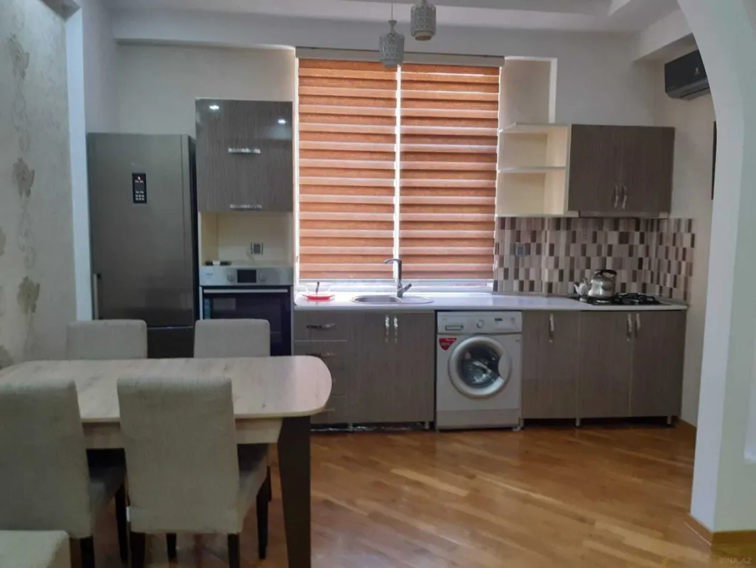 Satılır 1 otaqlı mənzil 61 m²