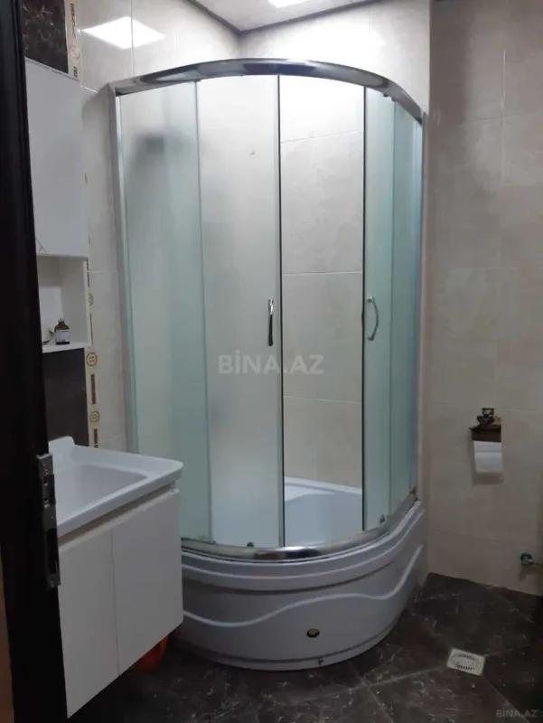 Satılır 1 otaqlı mənzil 61 m²