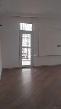 Satılır 2 otaqlı mənzil 93 m²