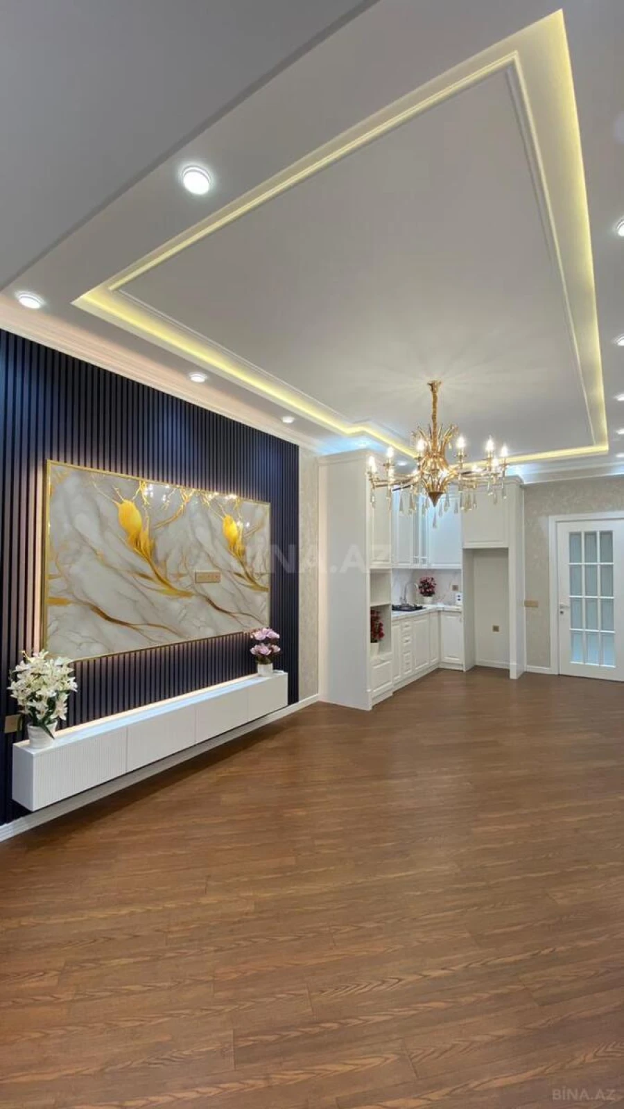 Satılır 3 otaqlı mənzil 105 m²