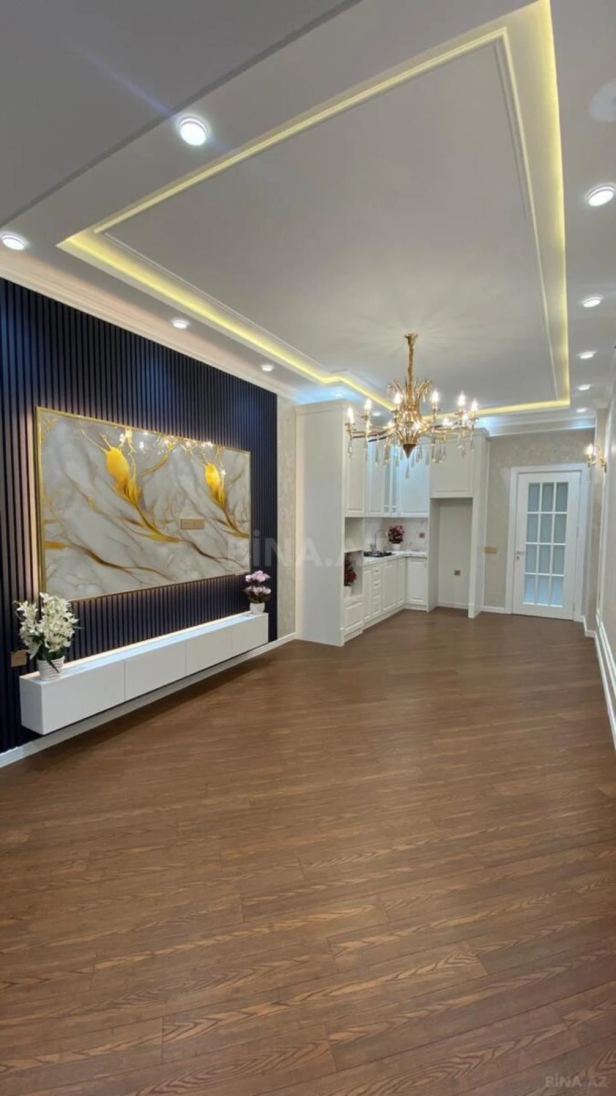 Satılır 3 otaqlı mənzil 105 m²