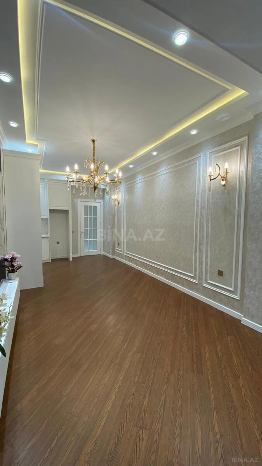 Satılır 3 otaqlı mənzil 105 m²