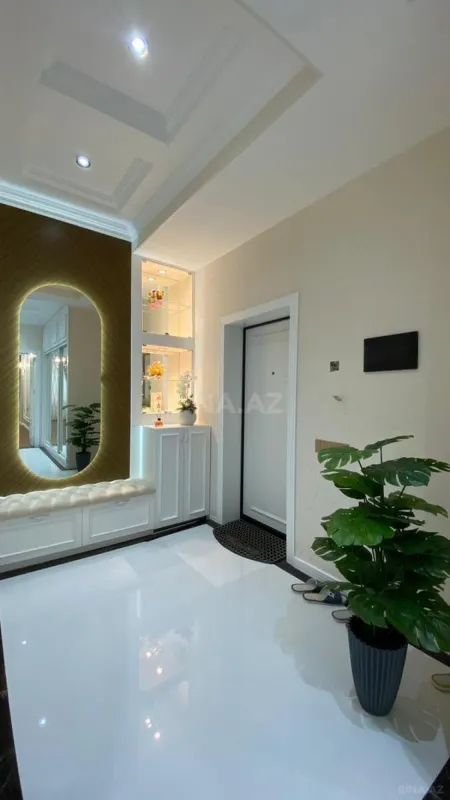 Satılır 3 otaqlı mənzil 105 m²