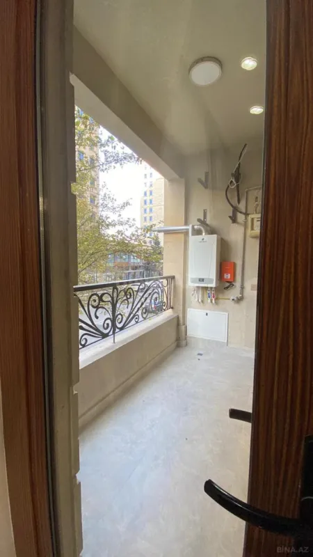 Satılır 3 otaqlı mənzil 105 m²