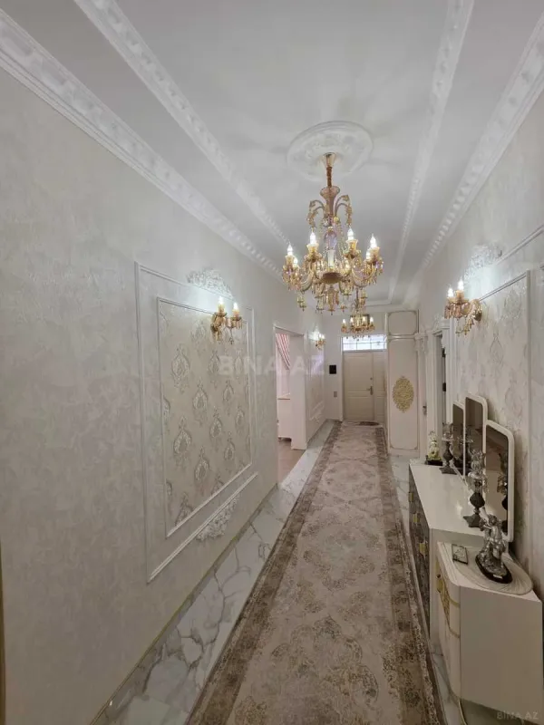 Satılır 4 otaqlı həyət evi 200 m²