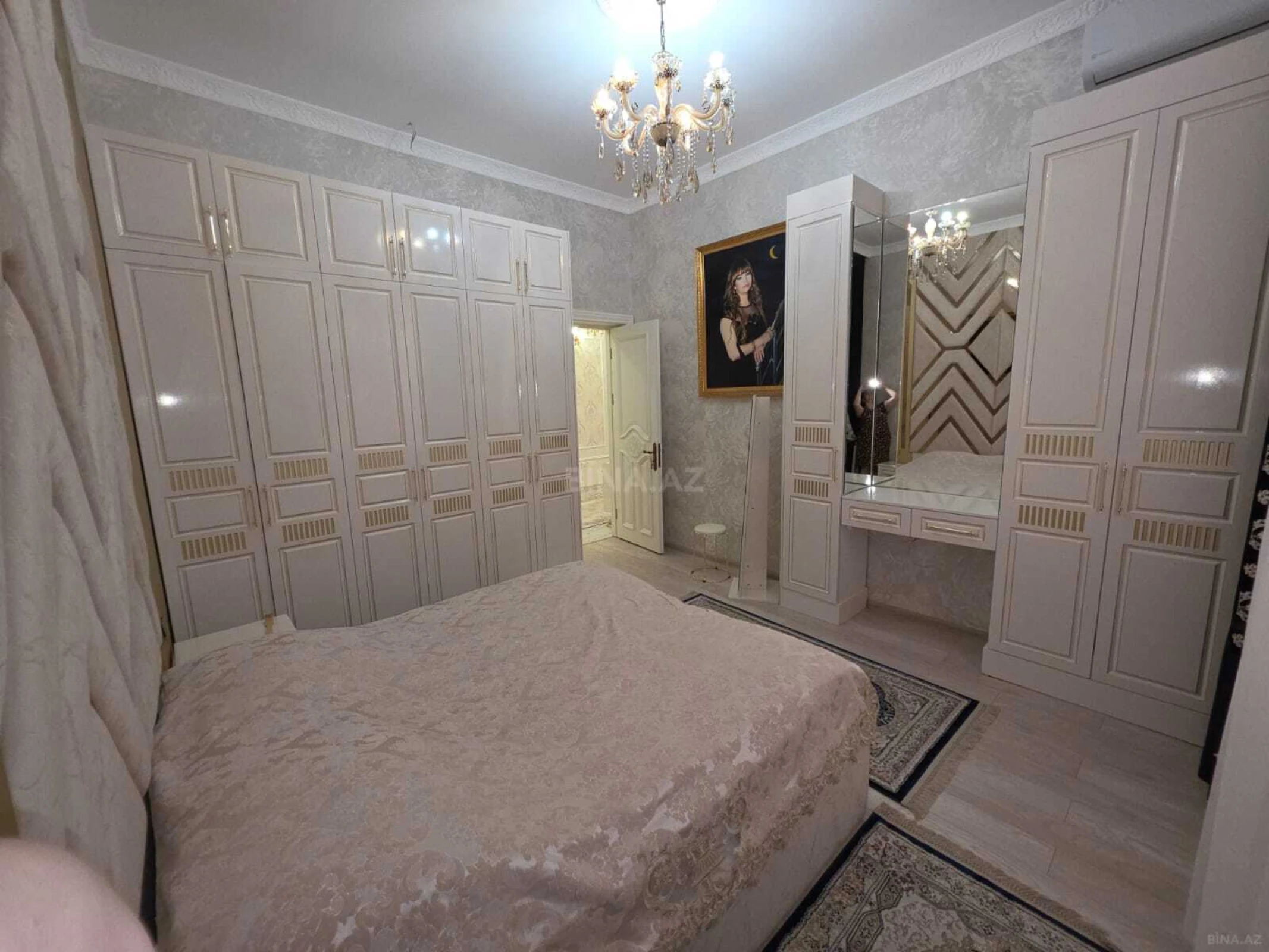 Satılır 4 otaqlı həyət evi 200 m²